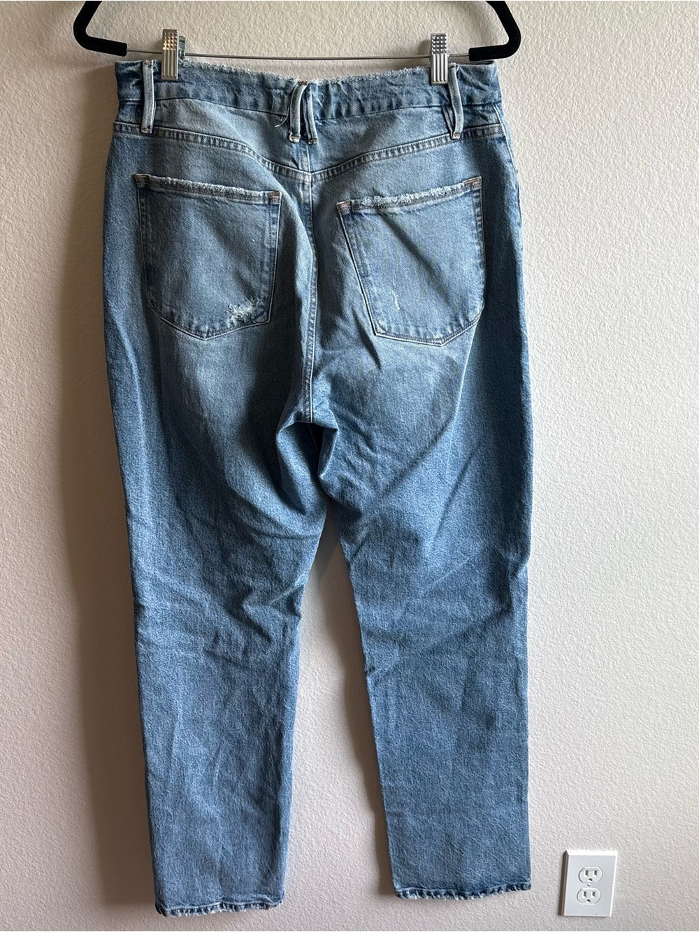 Good American Medium Wash Slit Hem High Rise Jeans - Picture 5 of 6